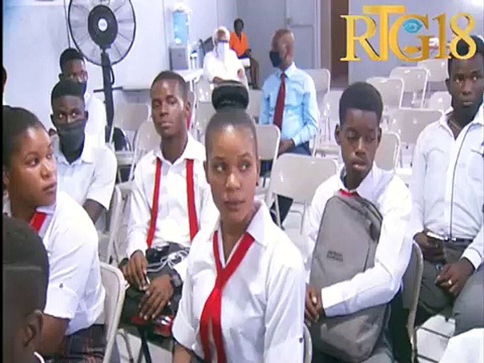 Responsab C3 òganize yon konferans deba sou tèm "Penser l'université"