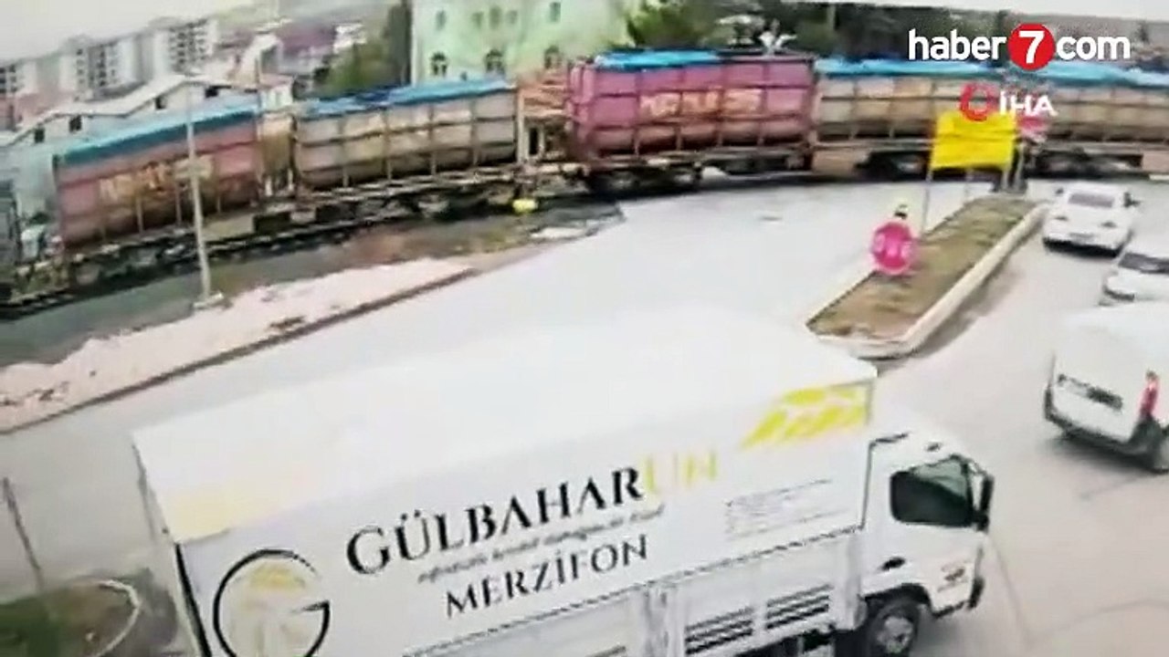 Feci tren kazası kamerada