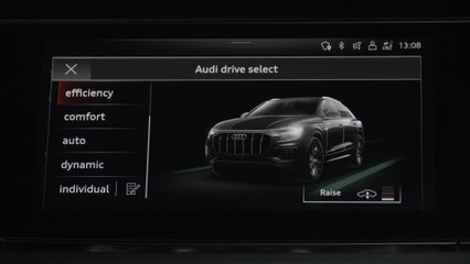 Audi Q8 TFSI e in Vicuna beige Infotainment System