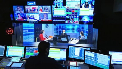 Regardez le monde se confiner sur une télé du futur !