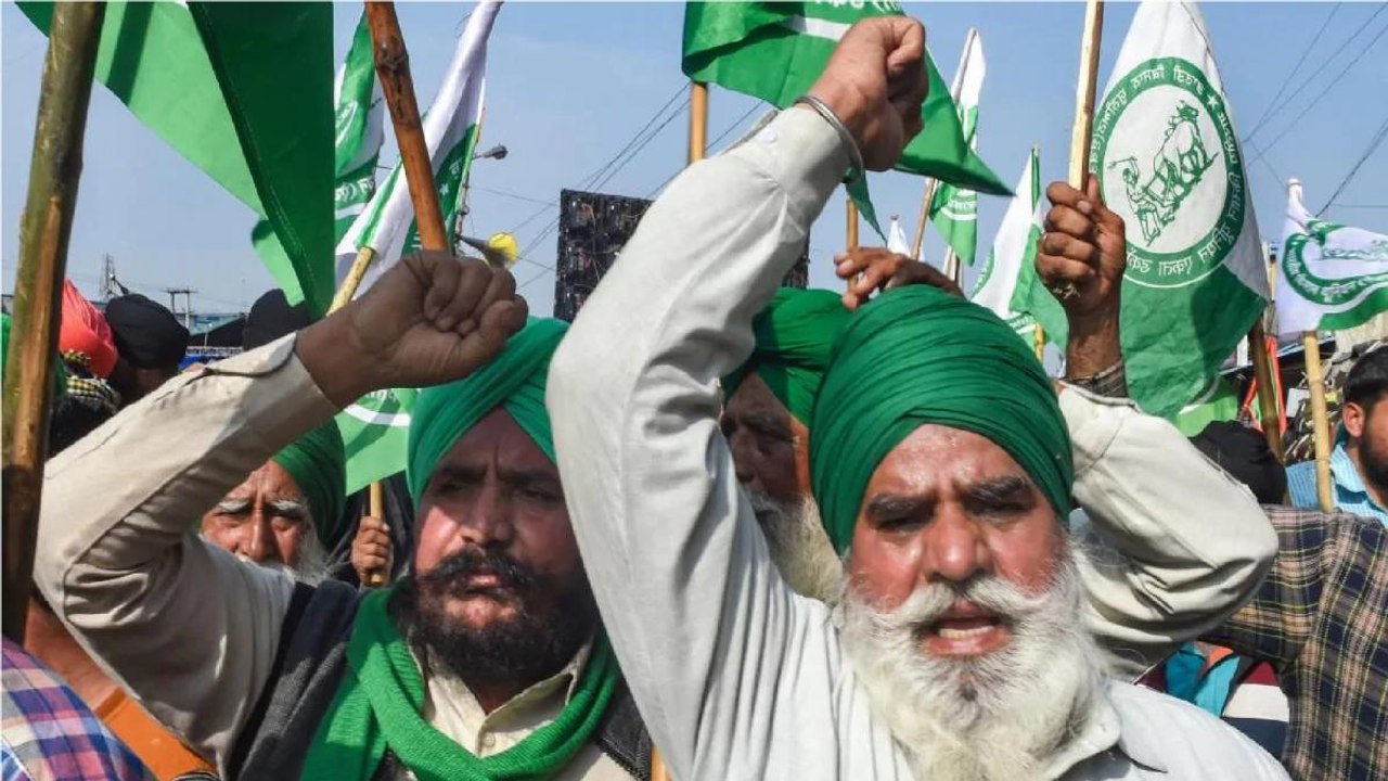 Farm laws: SC sets up 4-member committee to hold talks