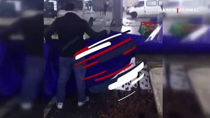 Kilolarca çileği 'satılmadı' diye döken esnafa tepki yağdı
