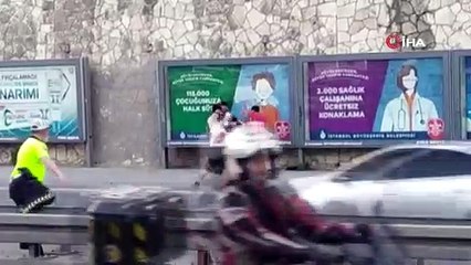 3 kişi 1 kişiyi kovaladı! Tuvaletlerde çıkan kavgada tekme ve yumruklar havada uçuştu