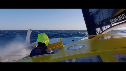 Gitana Team 2021 : Ambiance humide et mer forte, chassé-croisé avec les cargos et de la glisse