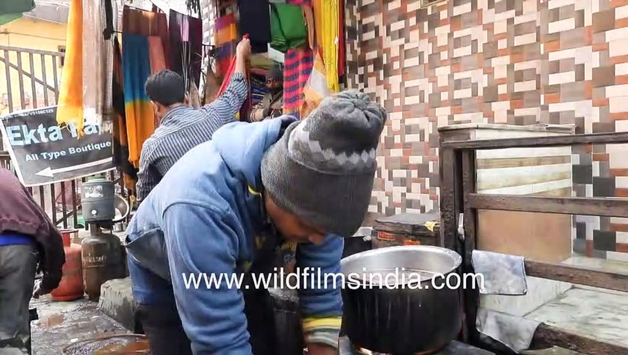 Dupattas, Kurtas dyed with traditional boil dyeing _ Dyeing factory virtual tour