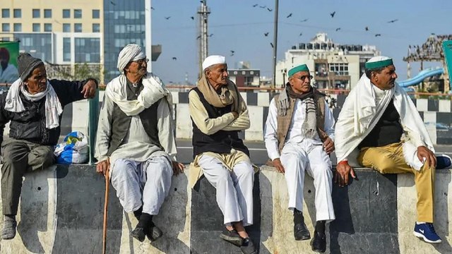 Supreme Court stays implementation of 3 new farm laws