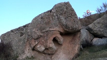 Gizemli Frig vadisinin en dikkat çekici eseri: ‘Yılantaş Kaya Mezarı’