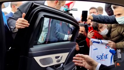 Erdoğan amatör futbolcularla konuştu: Ben bunu bir inceleteyim bakalım