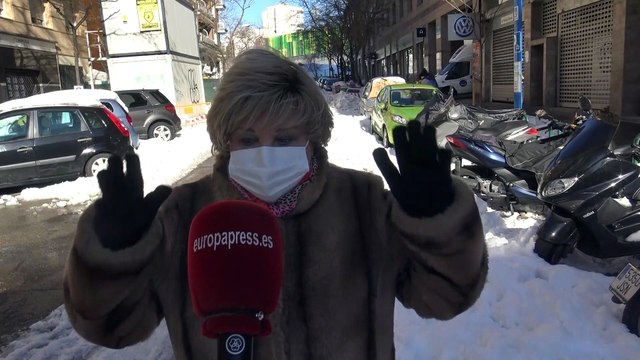 Karina se moja y anima a Isabel Pantoja a hacer las maletas e irse a México