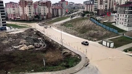 Edirne’de dere taştı, yollar sular altında kaldı