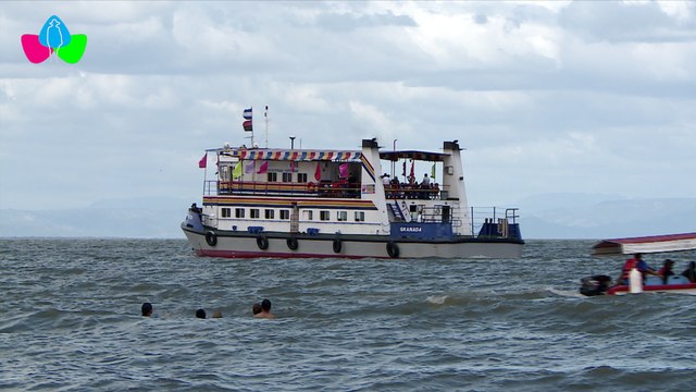 Familias disfrutan de atractivos turísticos de la ciudad de Granada