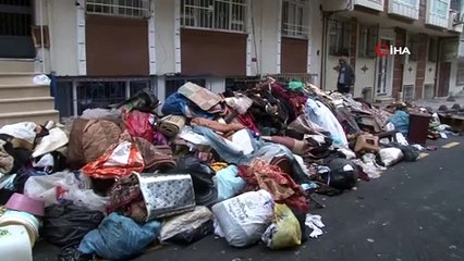 Mahalle Sakinlerinin Belediyeye Şikayet Ettiği Evden 3 Kamyon Çöp Çıktı