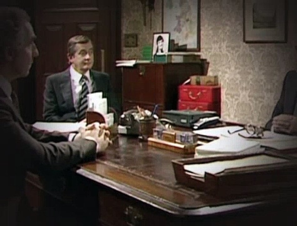 Yes Minister S03E01 Equal Opportunities