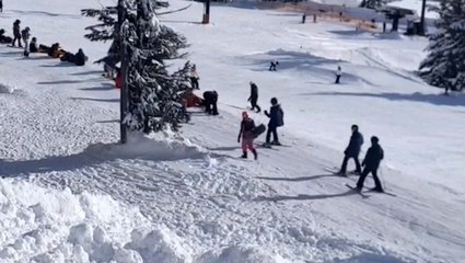 Perfect day for skiing at the slopes of Mount Hood