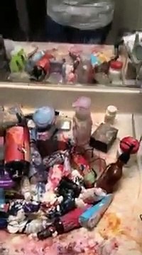 Ses enfants ont détruit tout son maquillage...