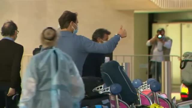 Nadal llega a Australia donde deberá cumplir una cuarentena de 14 días antes del Grand Slam