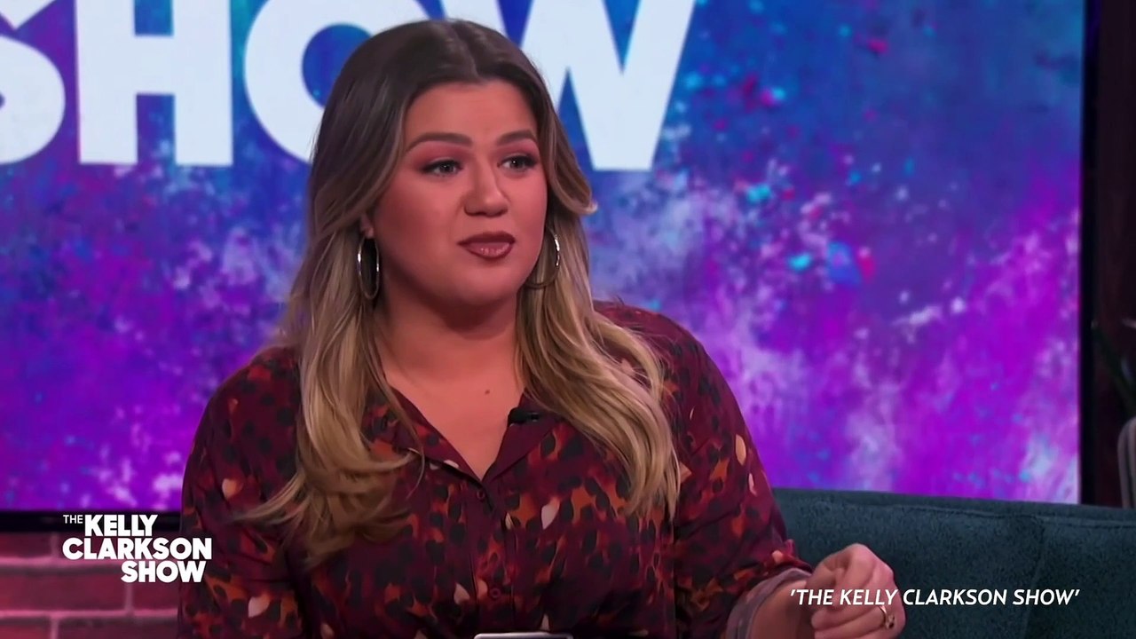 Kelly Clarkson Clip