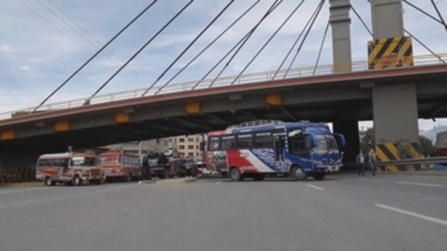 Transportistas bolivianos exigen aplazamiento del pago de créditos bancarios