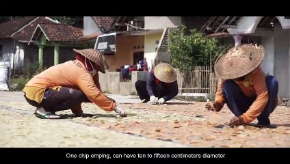 Pelopor Penggerak Produksi Emping Desa Amongrogo