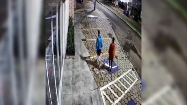 Imagens mostram o momento do furto de veículo em Laranjeira do Sul