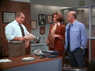 Mary Tyler Moore (S06E20) Murray Takes a Stand