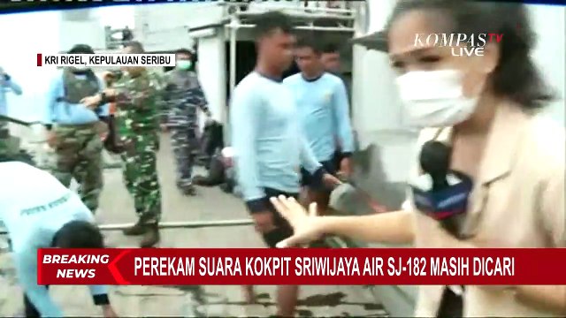 Kopaska Temukan KTP dan Pelampung di Serpihan Sriwijaya Air SJ182 di KRI Rigel
