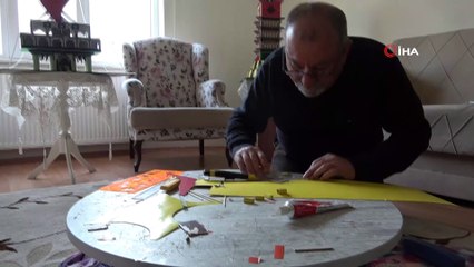 Emekli öğretmenin kartondan yaptığı kuleli ev tasarımları ilgi görüyor