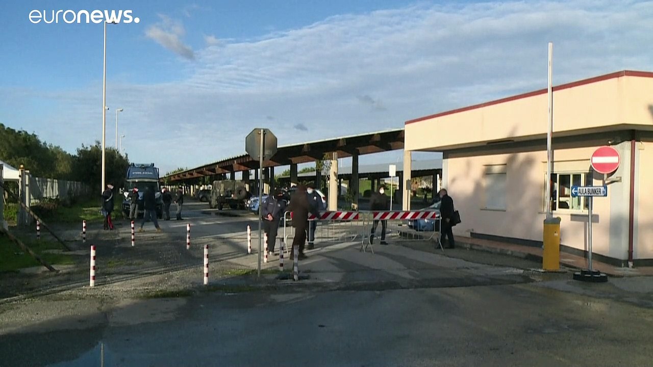 Geldwäsche und Giftmüll: 'Ndrangheta-Prozess mit mehr als 300 Angeklagten begonnen