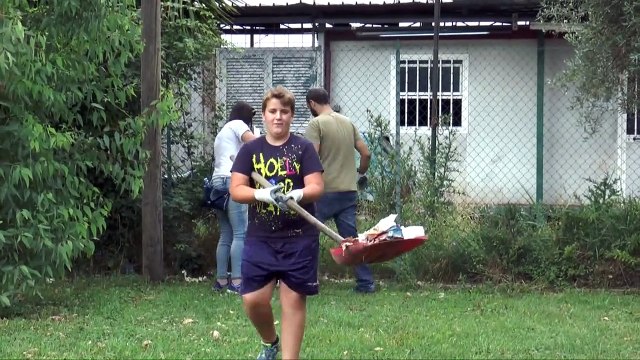 Carinaro (CE) - Puliamo insieme la città, iniziativa del Forum dei Giovani (20.06.15)