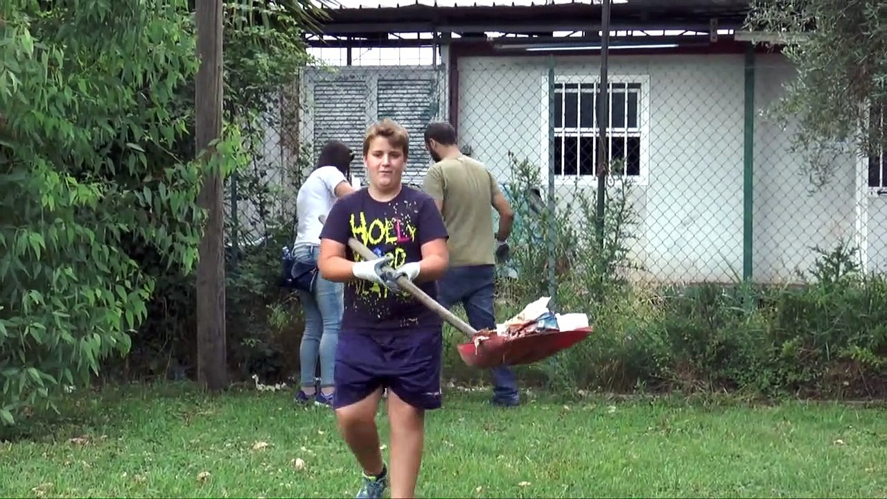 Carinaro (CE) - Puliamo insieme la città, iniziativa del Forum dei Giovani (20.06.15)