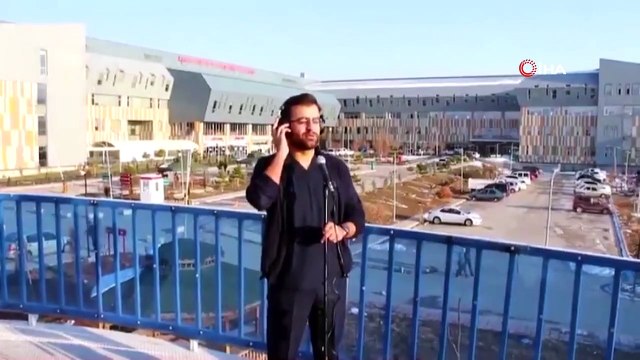 Van’daki sağlık çalışanları sağlık için çalıp söyledi