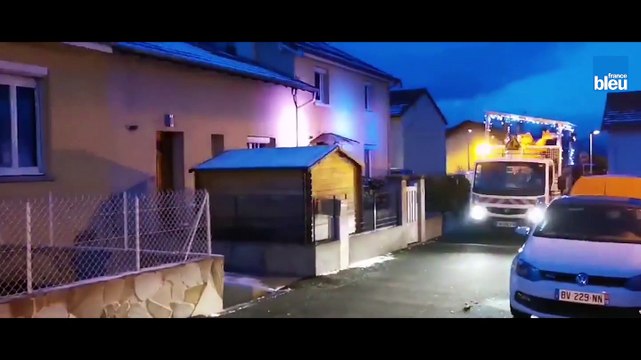 À Roche-la-Molière, le maire présente ses vœux à coups de tubes des années 80