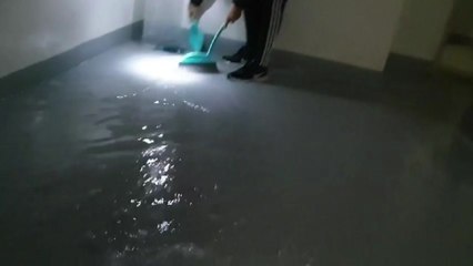 갑자기 풀린 날씨에 물탱크 터져...곳곳에서 물난리 / YTN