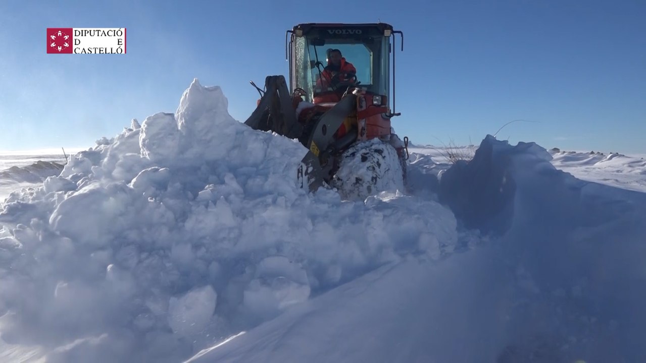 Bomberos de Castellón trabajan en zonas de ventisqueros