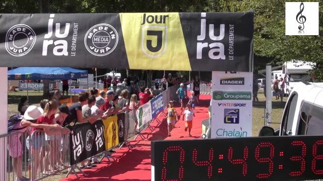 Triathlon de Vouglans Jura 2018 : Arrivée des relais Half