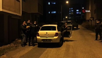 İnşaat çalışmasını balkondan izleyen vatandaşın dikkatiyle tarihi mezar steli bulundu