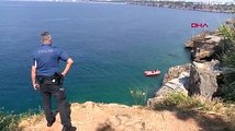 Polise yakalanan zıpkınlı avcı denize dalarak gözden kayboldu