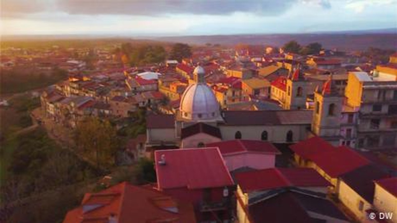 Italien: Vom 'Mafiadorf' zum Modelldorf