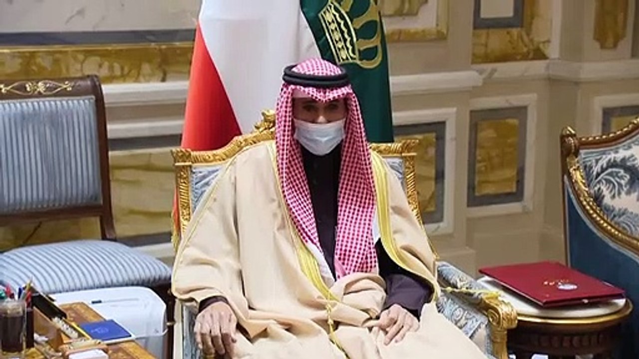 رئيس الحكومة الكويتية يقدم استقالة حكومته إلى أمير البلاد بعد أقل من شهر على تشكيلها