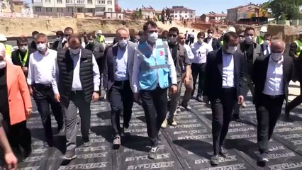 Bakan Murat Kurum'dan müteahhide fırça: İşini düzgün yapmaya niyetin yoksa bırak