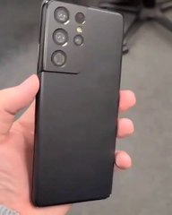 Samsung Galaxy S21 Ultra leaked hands on video.