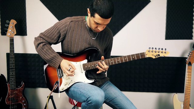 Stevie Ray Vaughan - Crossfire (Guitar Tutorial)