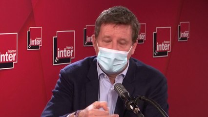"Arrêtons de considérer uniquement le dérèglement climatique comme l'avenir sombre de ce pays" (Yannick Jadot)