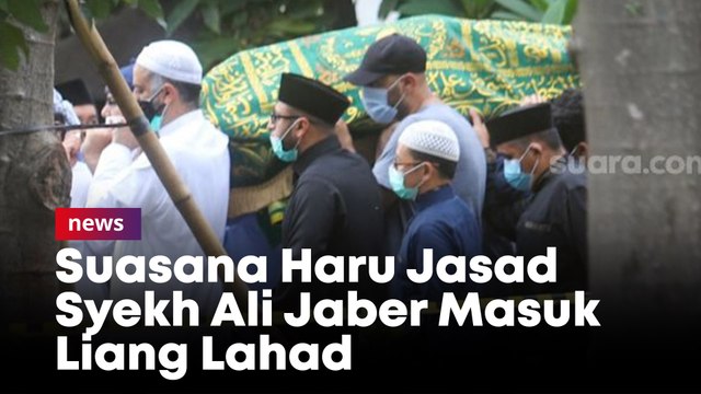 Suasana Haru Jasad Syekh Ali Jaber Masuk Liang Lahad