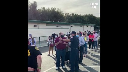 Covid-19: un centre de vaccination géant ouvre sur le parking d'un Disneyland en Californie