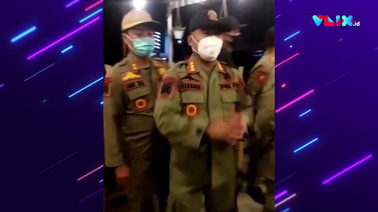 Pedagang Protes Ngamuk Depan Bupati, Sampai Banting Barang