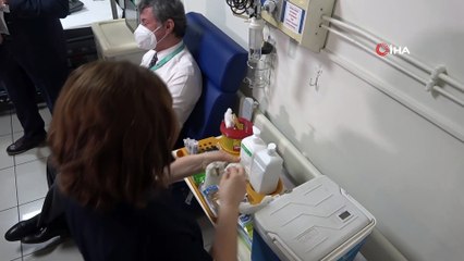 Bursa’da ilk korona virüs aşısı yapıldı