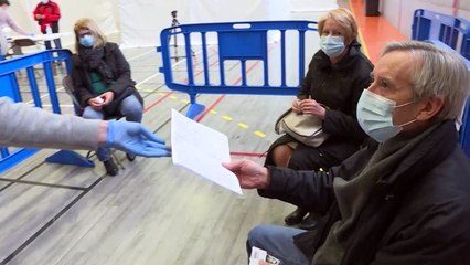 Covid-19: dépistage massif à St-Etienne pour "minorer au maximum" la 3e vague