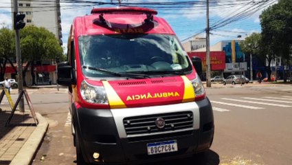 Descargar video: Idosa fica ferida após sofrer queda e é socorrida pelo Siate no Centro