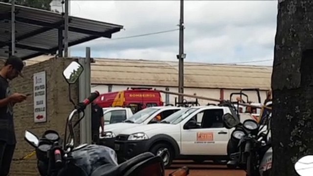 Trabalhador se fere com máquina ao cortar tubo em empresa na Rua Pio XII, no Bairro Neva